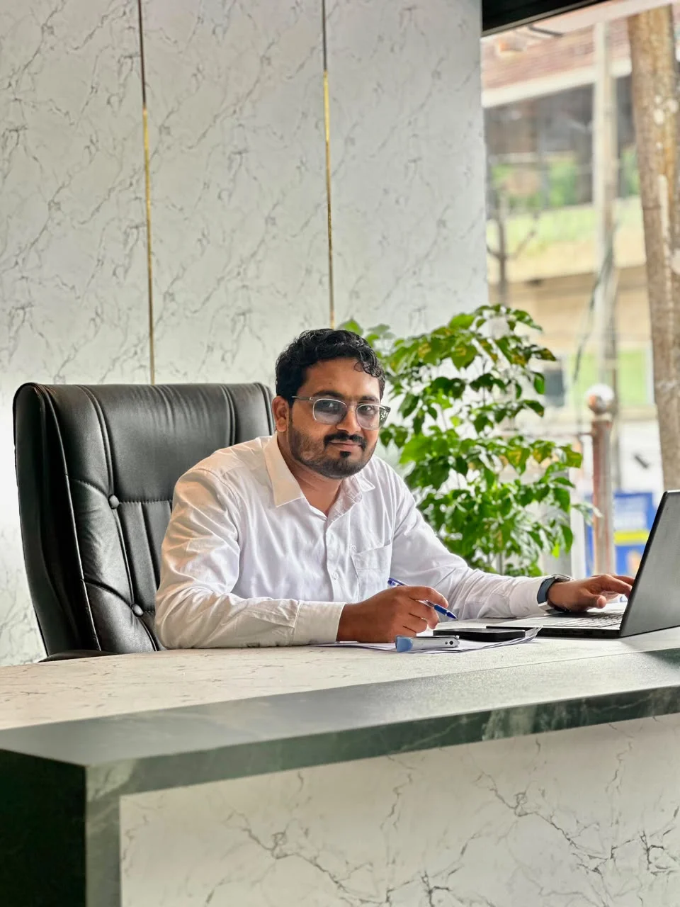 Adv Hamza